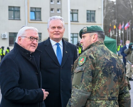 NATO pajėgų batalione Rukloje lankėsi Lietuvos ir Vokietijos prezidentai