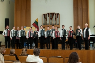 Akordeonistų orkestro triumfas tarptautiniame konkurse