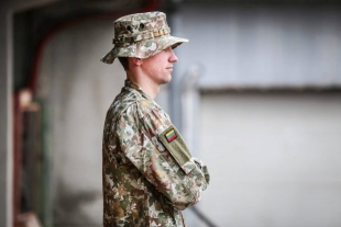 Lietuvos kariuomenė keičia uniformą