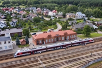 Traukinys Vilnius–Ryga nuo balandžio 1 d. stos Jonavoje ir Kėdainiuose