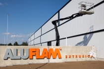 Jonavoje atidaryta „Aluflam“ aliuminio profilių gamykla