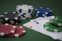 Žmones azartiniai lošimai patraukia tuo, kad sukuria sėkmingo ir pelningo gyvenimo iliuziją. 
