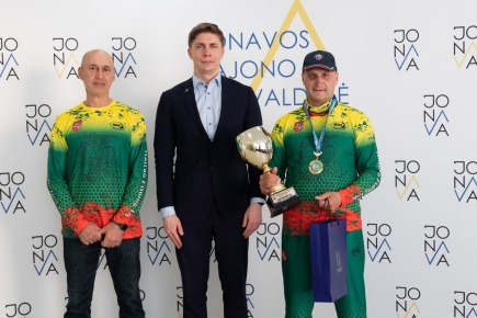 Jonavietis tapo Pasaulio poledinės žūklės čempionu