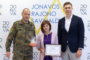 NATO kariai surinko paramą Jonavoje globojamiems vaikams