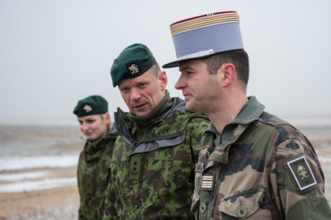 Prie NATO priešakinių pajėgų bataliono jungiasi Prancūzija