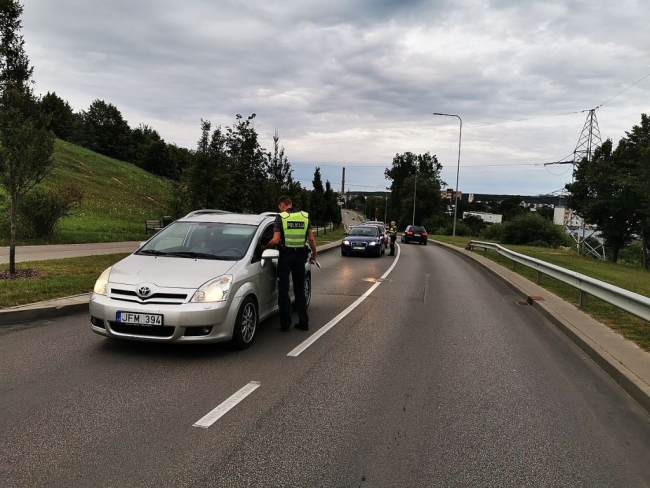 Policijos reide Jonavoje ir Kaune patikrinta 1300 vairuotojų blaivumas