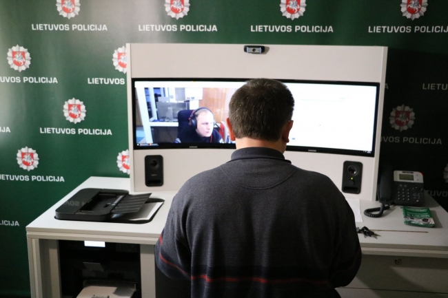 Pristatytas pirmasis Lietuvoje interaktyvus policijos paslaugų kambarys